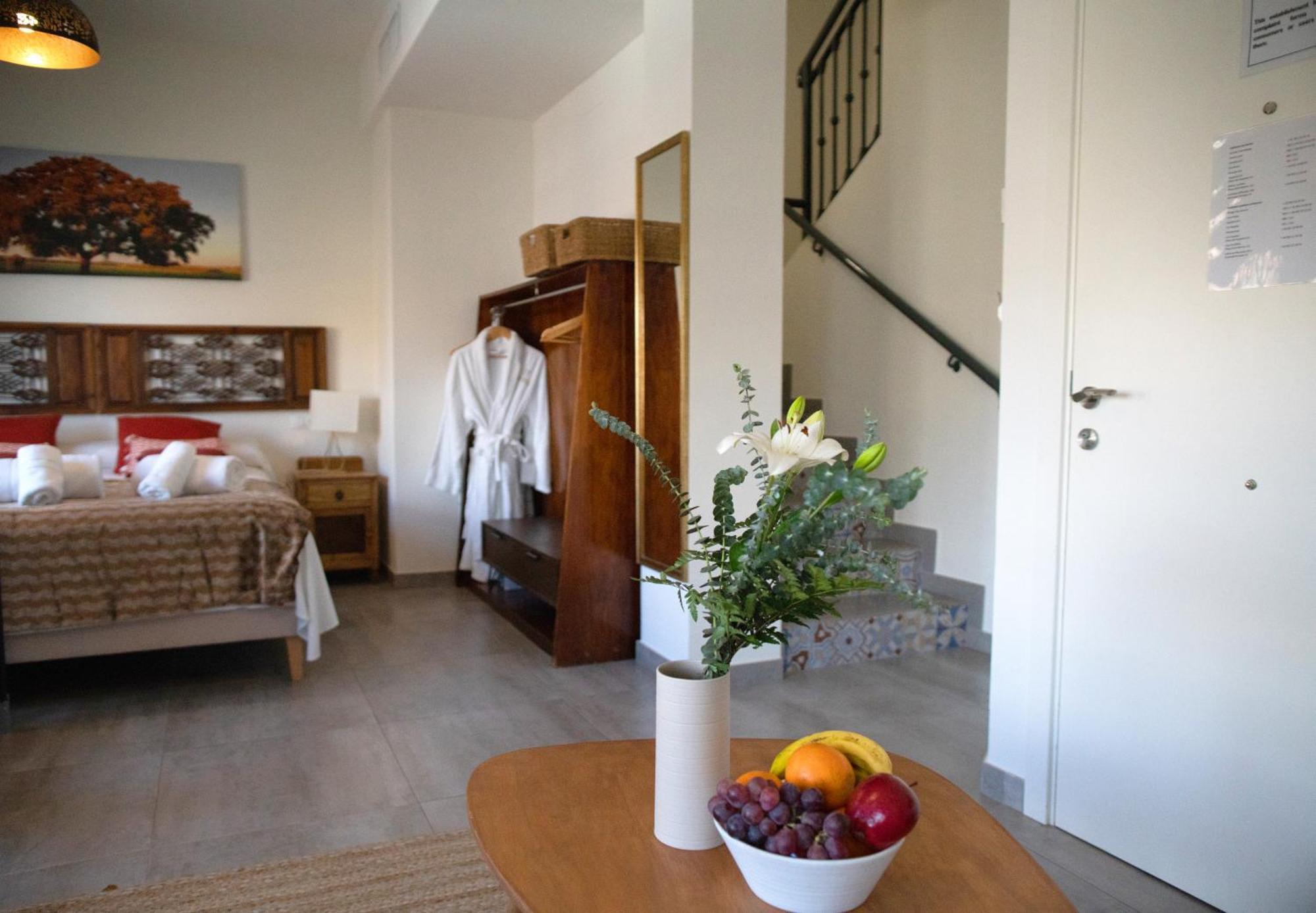 Apartamentos El Marques Malaga Exterior photo