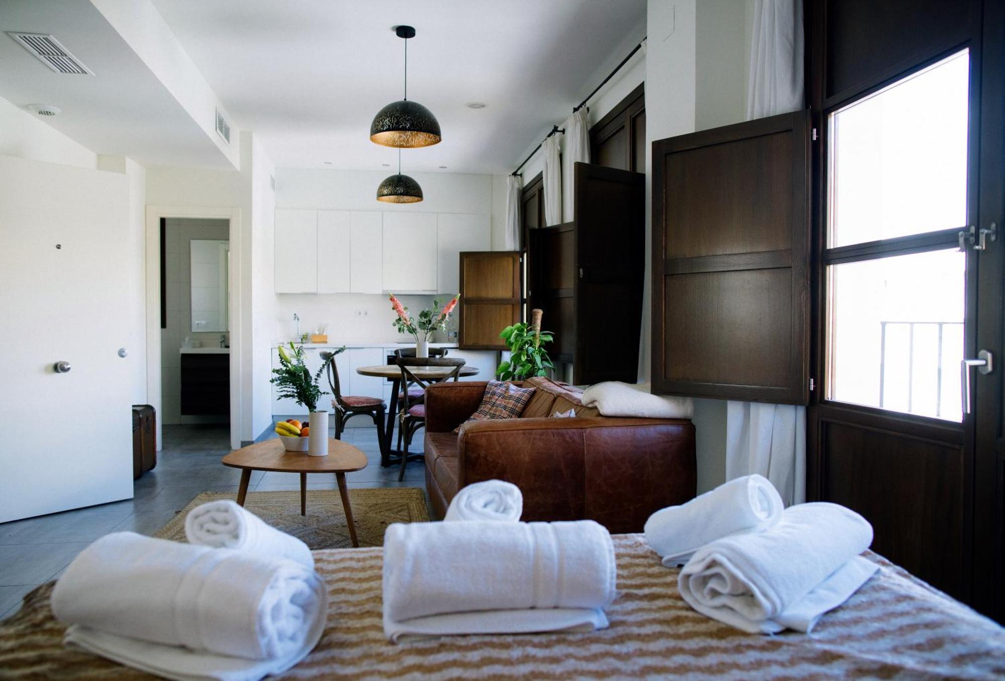 Apartamentos El Marques Malaga Exterior photo